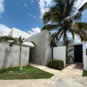 Casa en Venta en Esquina de Una Planta en Privada Cholul
